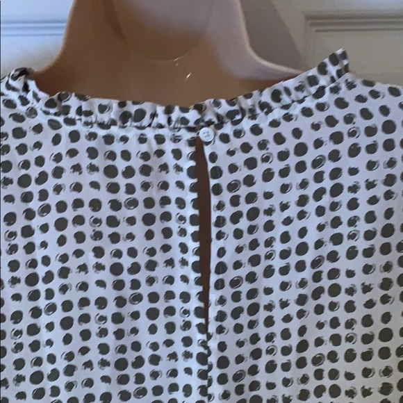 Loft Dotted Ruffle Button Back Top M - Picture 2 of 3